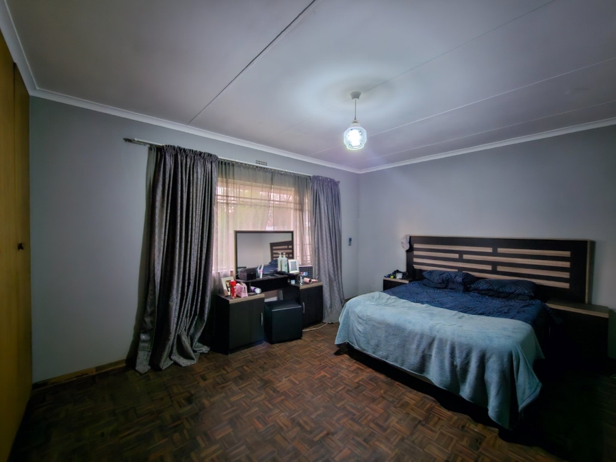 3 Bedroom Property for Sale in Vaalpark Free State